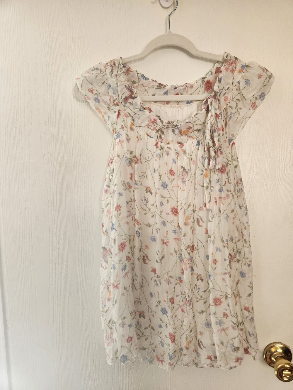 Women's Fluttery Top